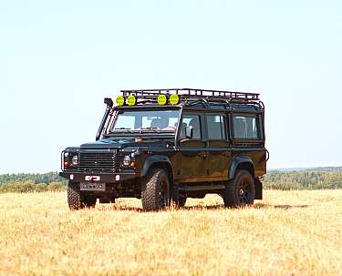 Overlander auf Feld